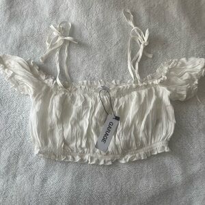 NWT-Garage- off the shoulder crop top